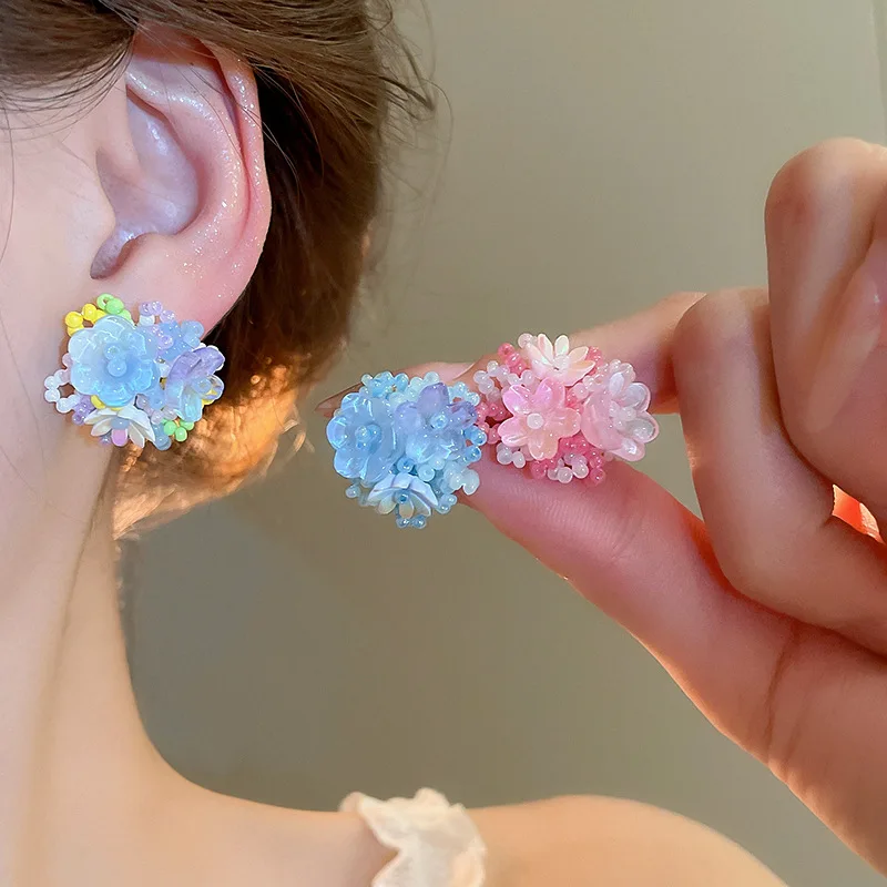Dopamine Resin Flower Cluster Stud Earrings for Women Sweet Versatile Rice Bead Earring Commuting Fashion Jewelry Gift D