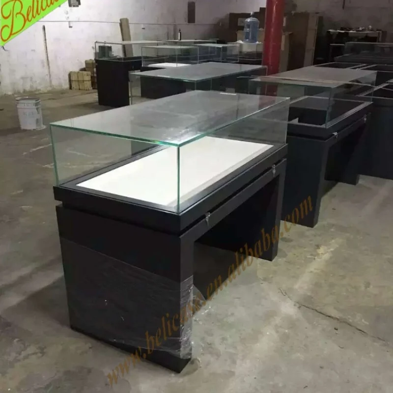 custom，Museum equipment metal museum display cases retail museum showcase with light