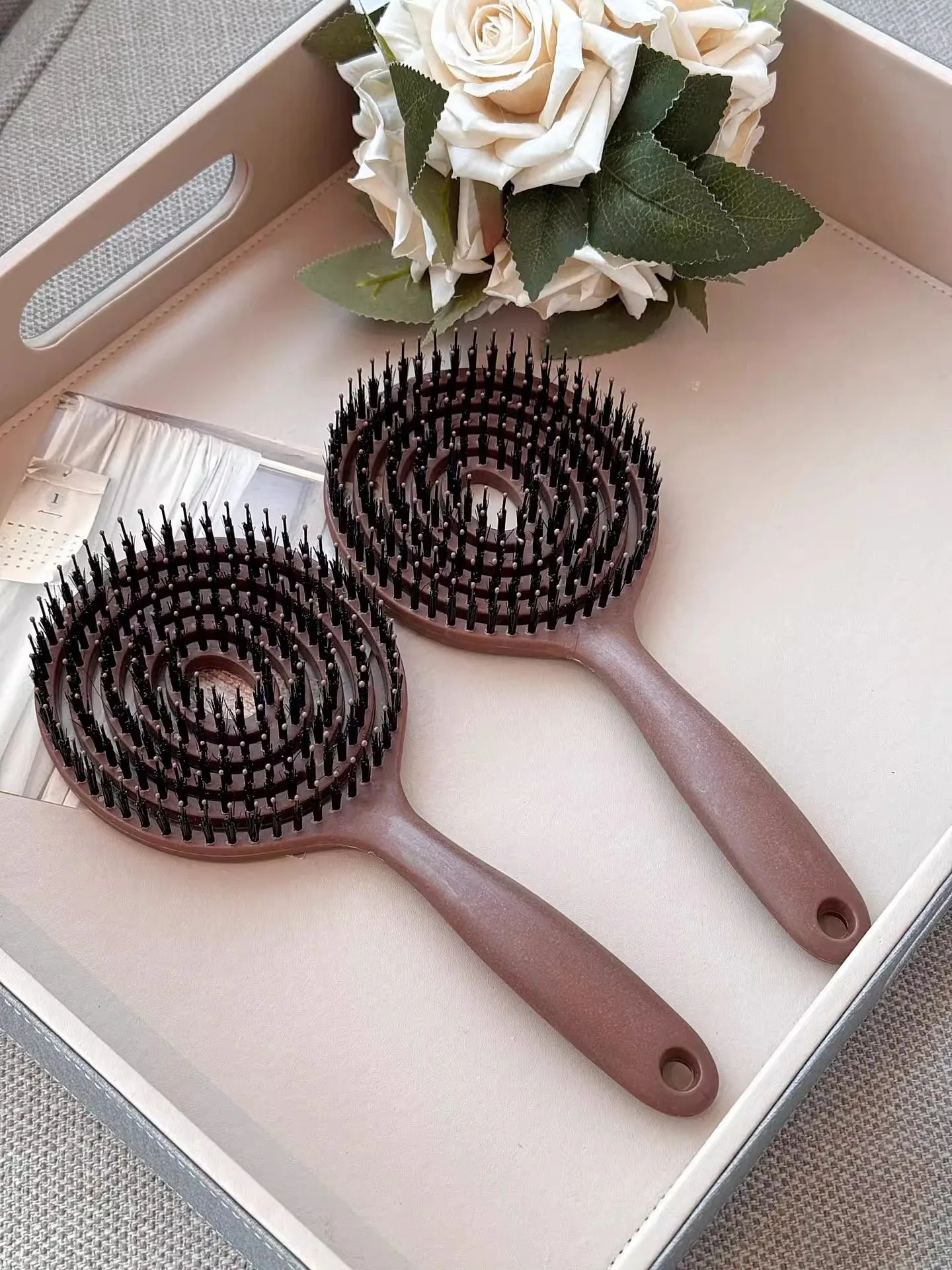 1 Stück Runde Entwirrbürste für Volumen und Kopfhautpflege, Massage-Kamm für nasse, lockige Haare, Friseur-Styling-Werkzeug – Detail 7