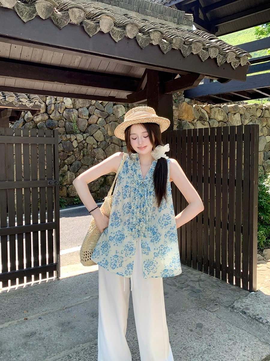 

Женская летняя свободная блузка Ay Snow Blue из фарфорового кружева с цветочным принтом, многослойными оборками и V-образным вырезом