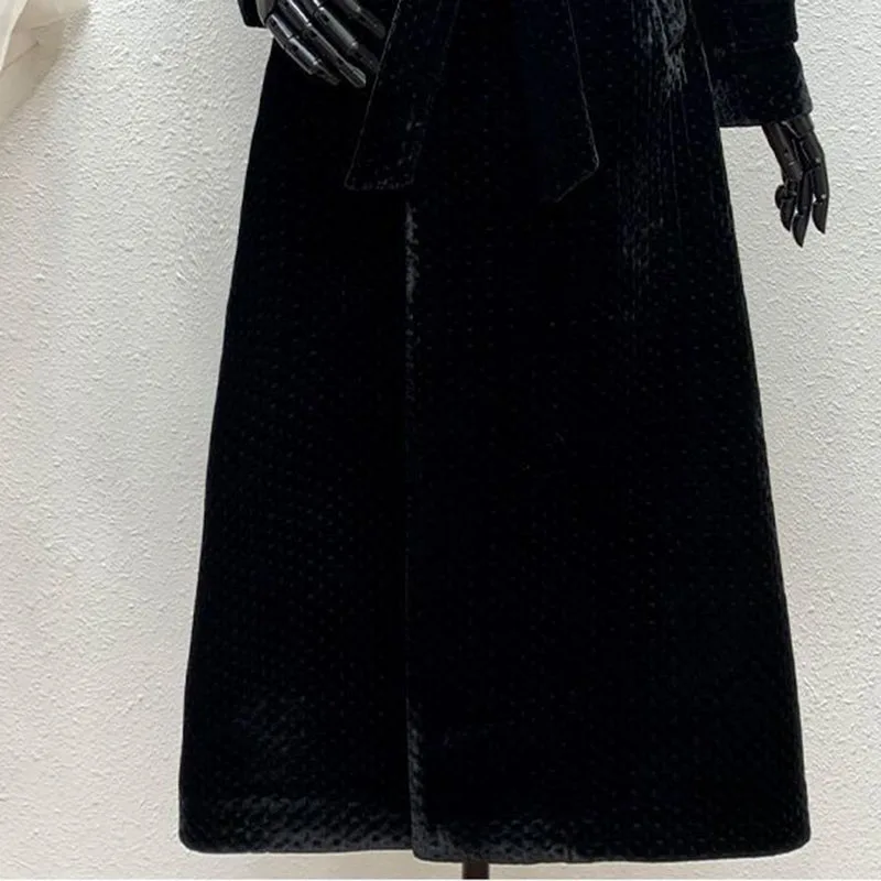 Chaqueta acolchada de algodón gruesa y cálida para mujer, Chaqueta de algodón con solapa de temperamento negro de alta calidad, H636, 2025
