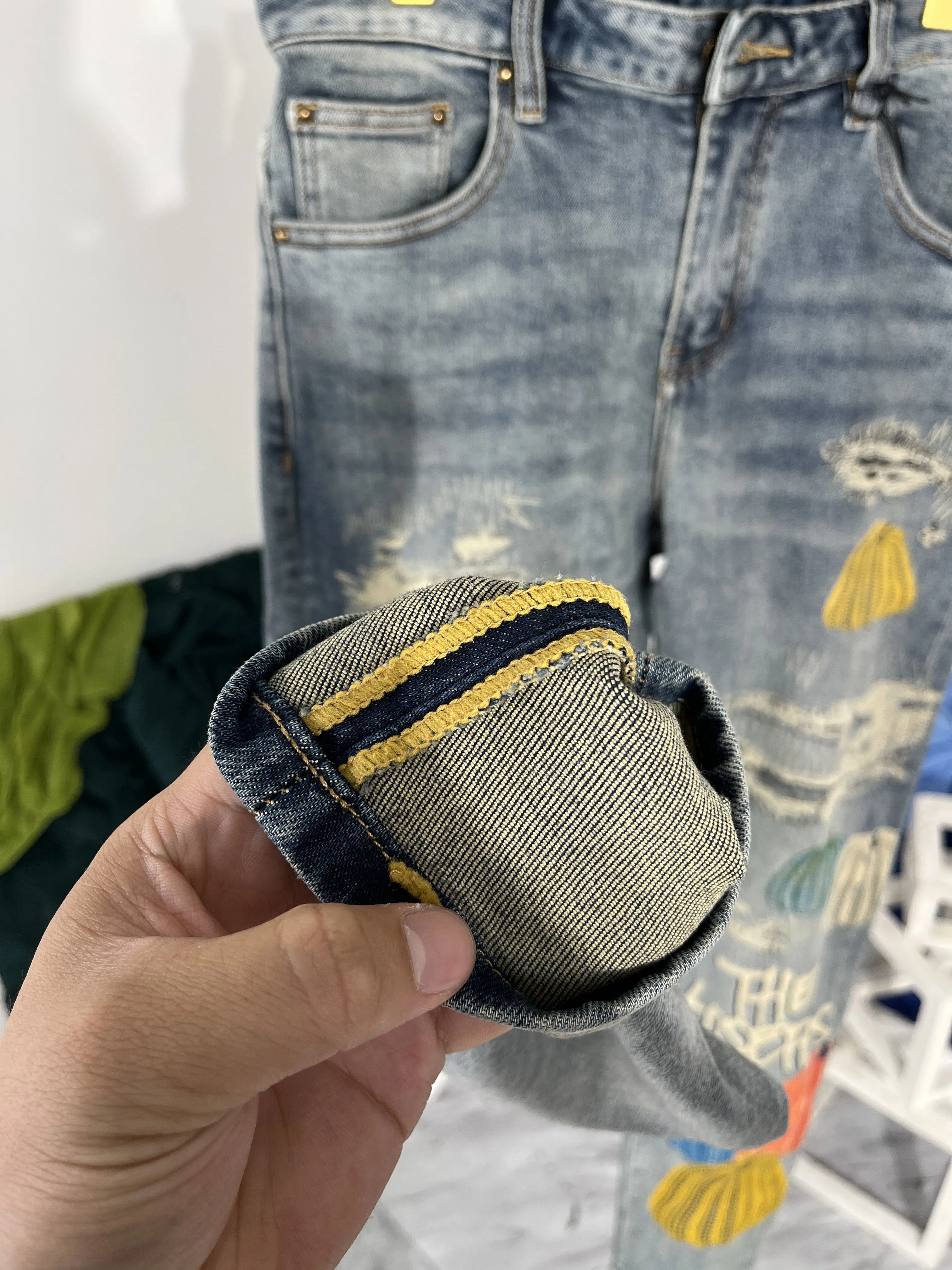 Europa nuovissimi uomini di moda per tutte le stagioni stampa di alta qualità Vintage buco Jeans Denim pantaloni C426