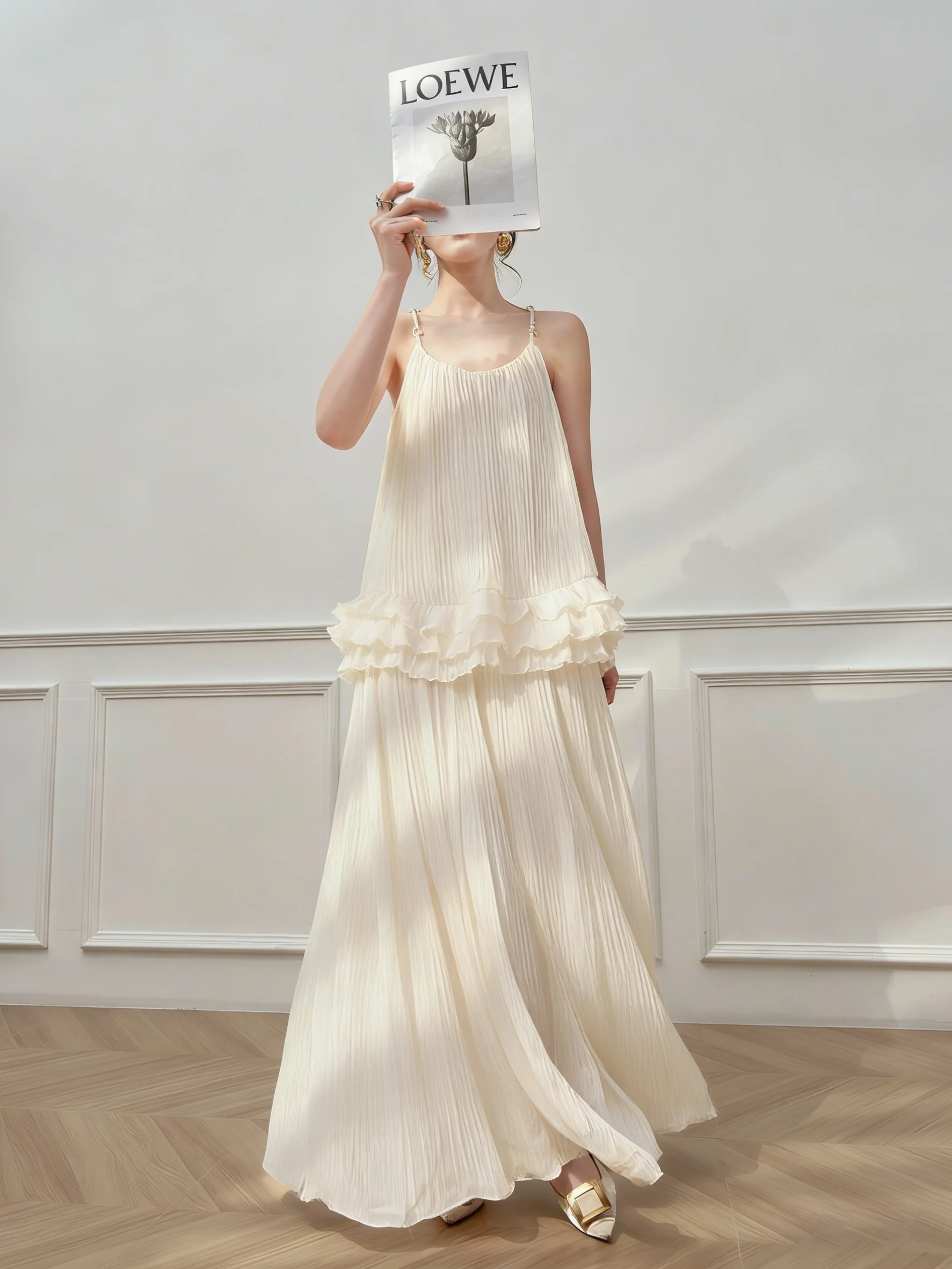 

Белый текстурированный плиссированный топ-халтер и юбка: комплект для весеннего гардероба, женская юбка А-силуэта с высокой талией, повседневная одежда с круглым вырезом