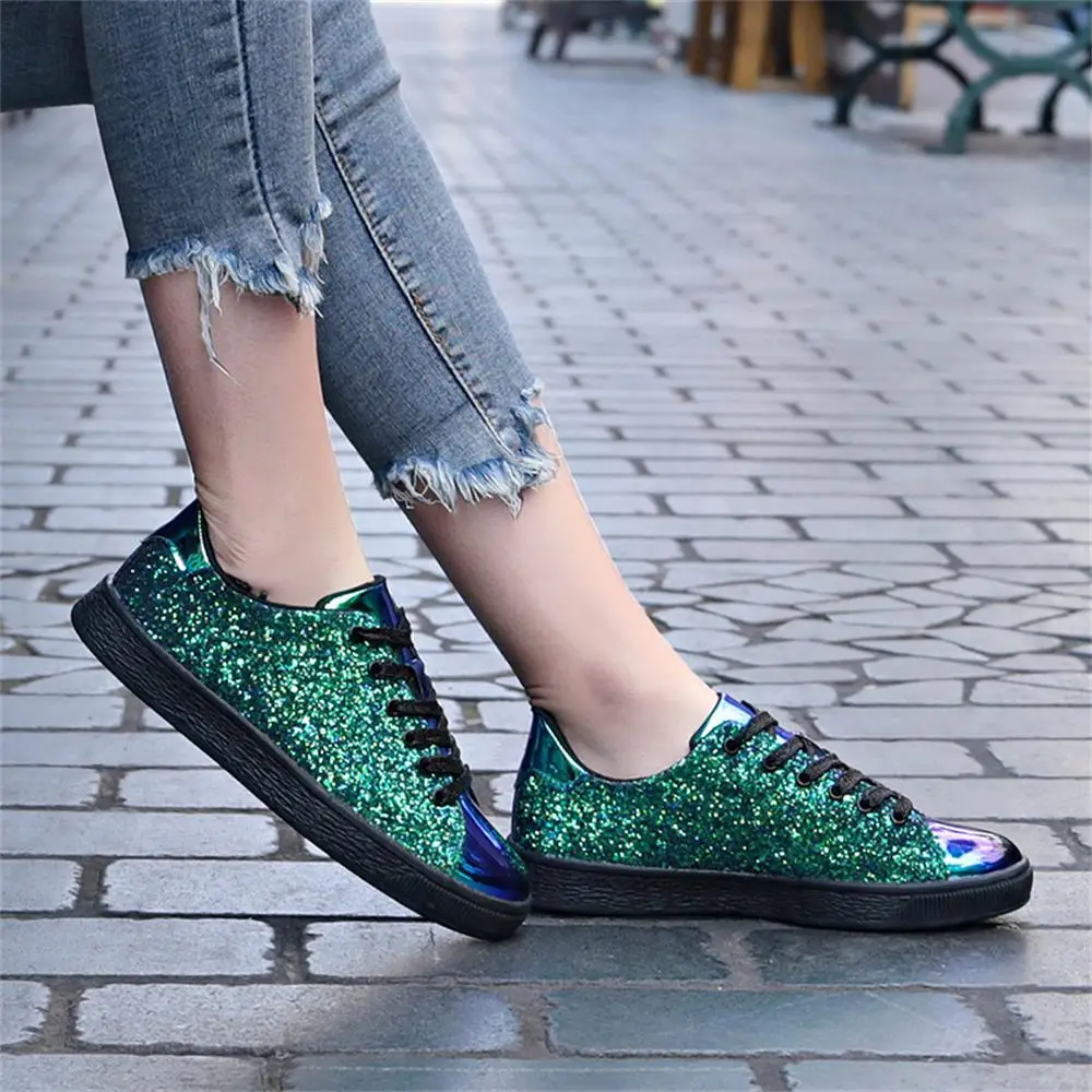 Sequin Skate Shoes Women 2024 Spring New Shiny Lace Up Sport Sneakers 35-41 Large-Sized Outdoor Running Walking Casual Shoes