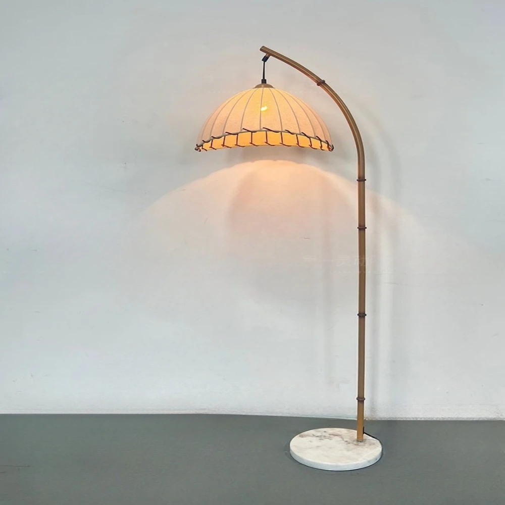 Japanese Bamboo Floor Lamp Retro Rural Bedroom Living Room Homestay Floor Light Handmade Fabric Pole Lamp Stand Atmosphere Decor