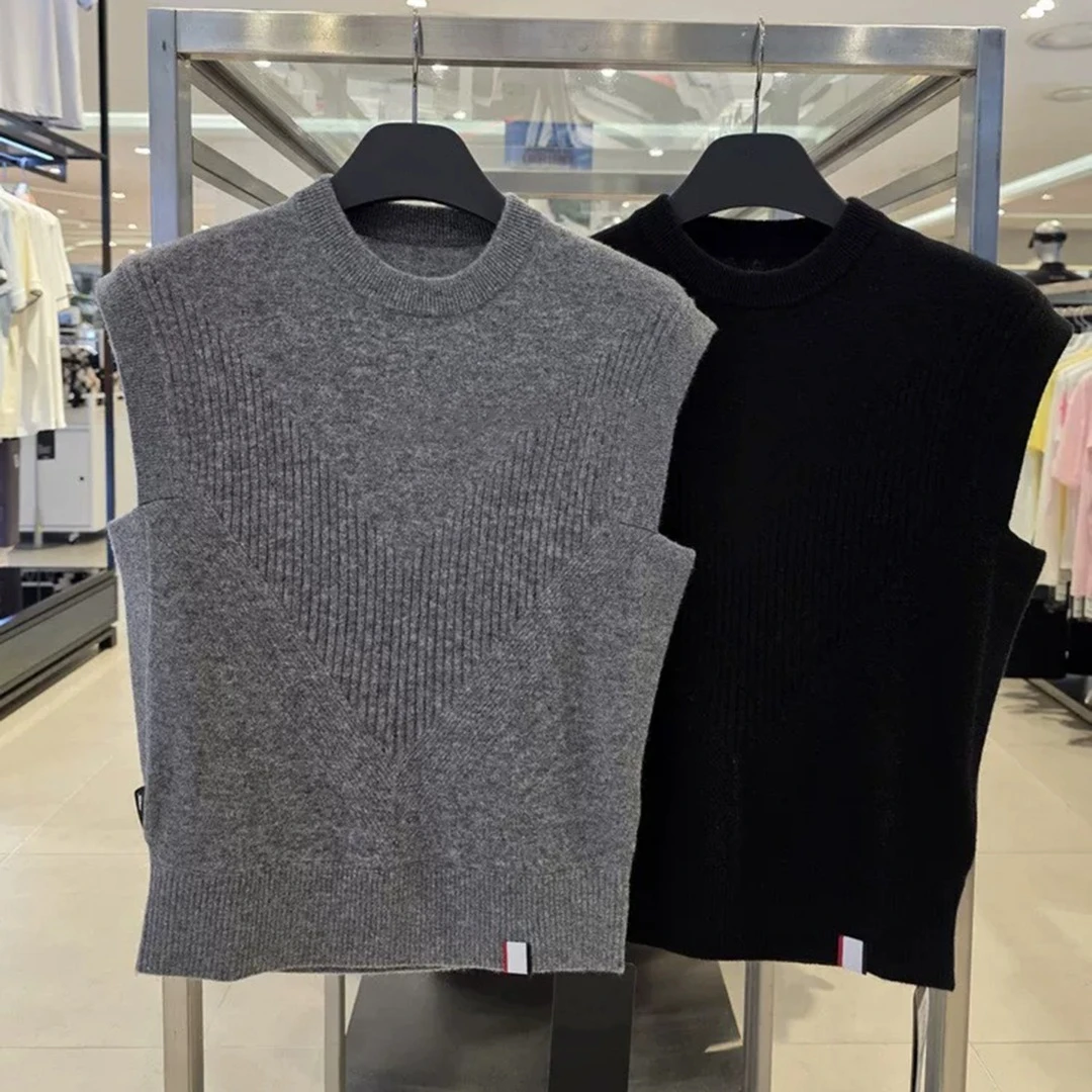 Women's Golf Knit Vest 2026 Fall New Korean Style Letter Logo Outdoor Sporty Warm Breathable Soft Stretch Versatile Layering