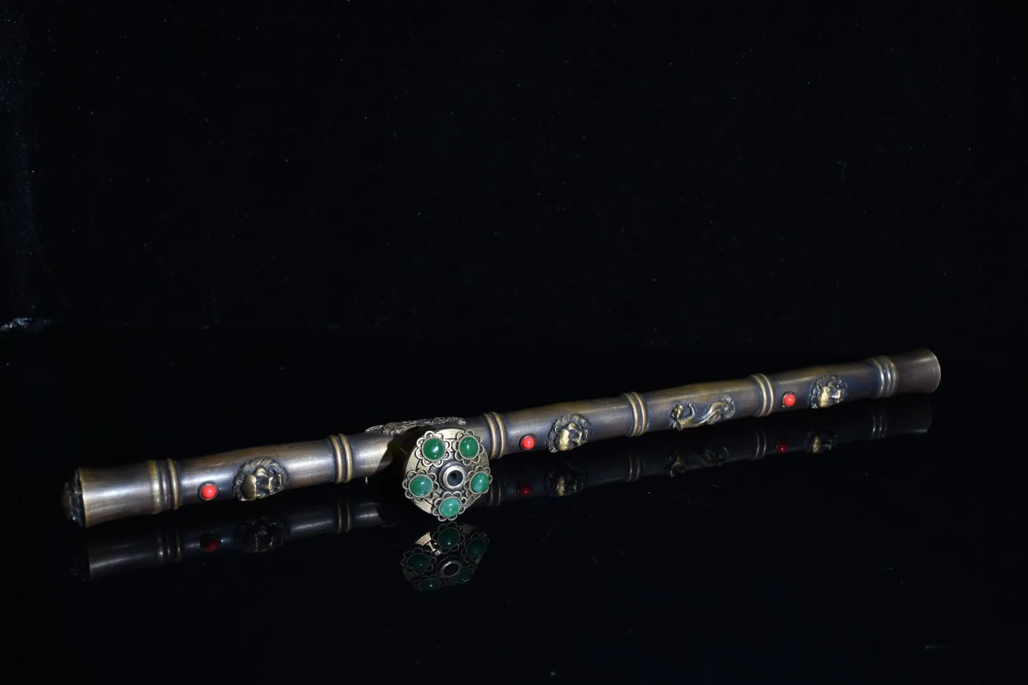 Adornos de varilla de tubo bong de dragón rojo con piedras preciosas incrustadas de cobre puro