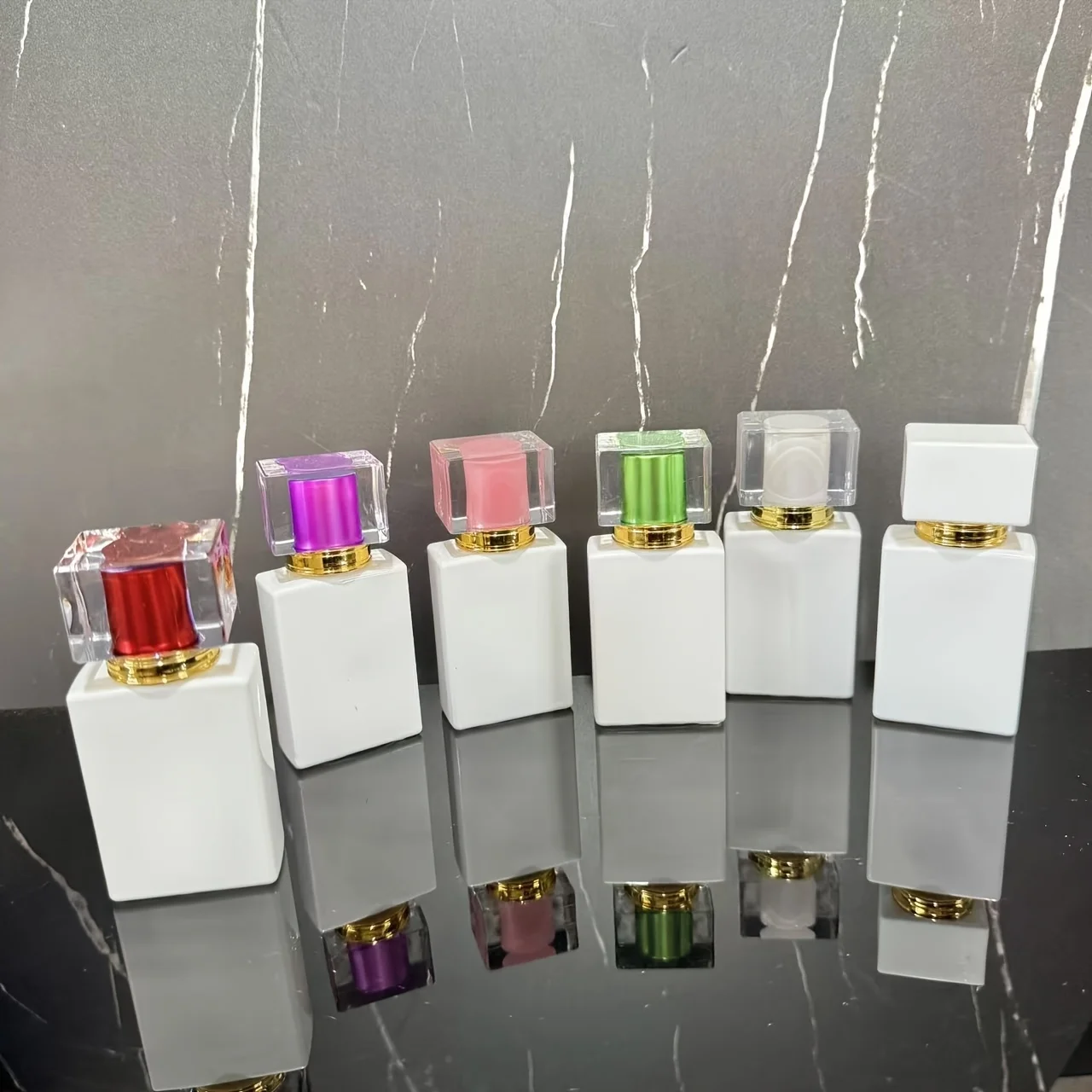 زجاجة رذاذ عطر من الزجاج الأبيض مع فوهة - بخاخ عطر للسفر قابل لإعادة الملء، خالي من مادة PVC وعديم الرائحة، مناسب لمستحضرات التجميل #3