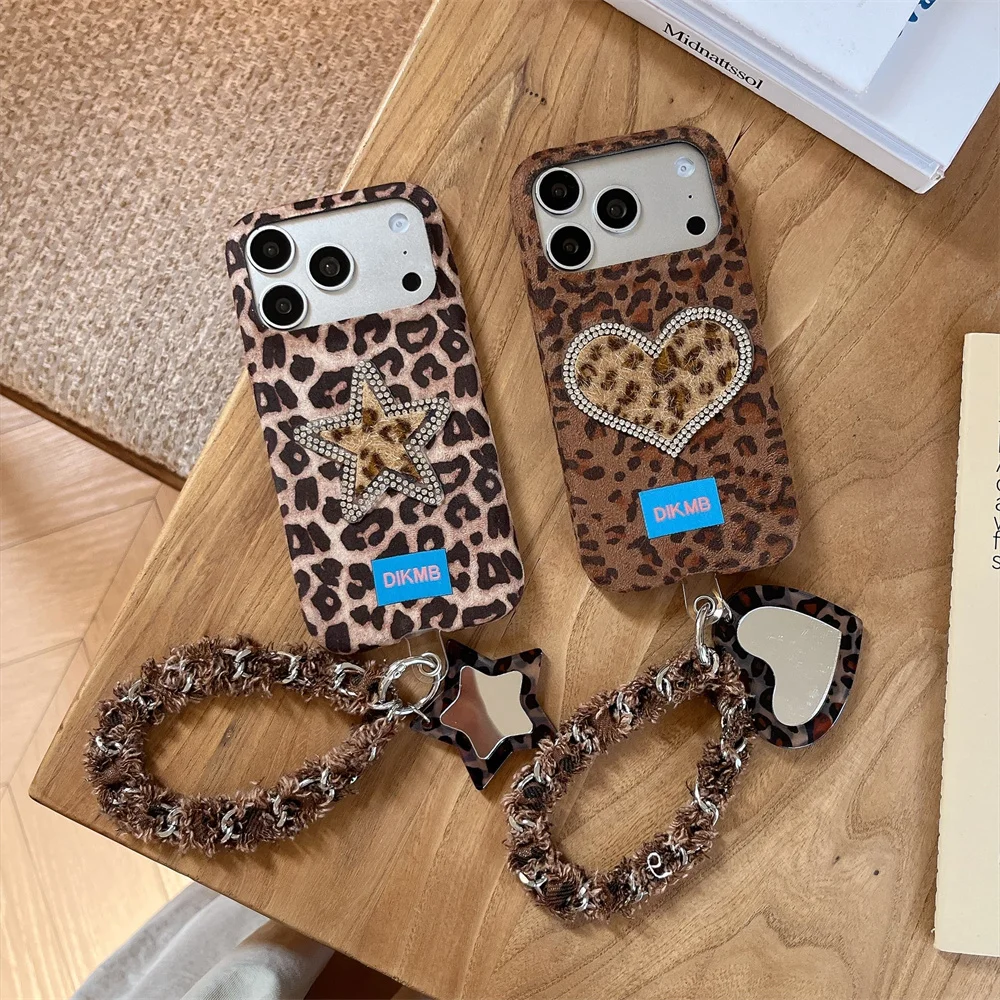 Korea Ins Winter Plush Leopard Phone Case Rhinestone Star Heart With Matching Wrist Chain For iPhone 18 17 16 15 Pro Max Cases