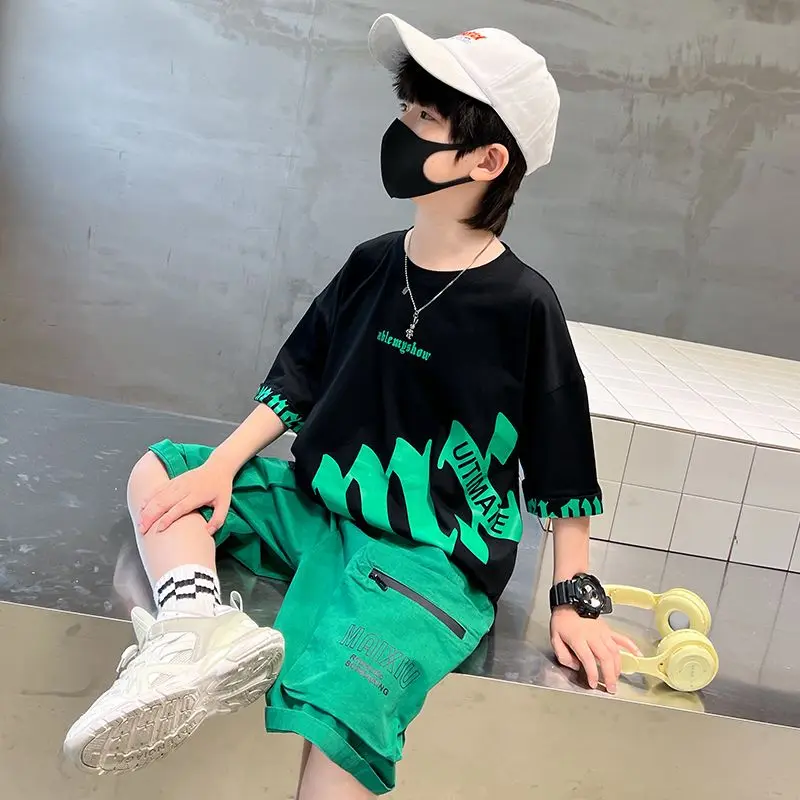 مطبوعة قصيرة الأكمام الاطفال الصبي ملابس الأطفال أفضل الفتيان الزي مجموعة 2025 ملابس الأطفال الجديدة أسفل الصيف الرجال مجموعات الكورية