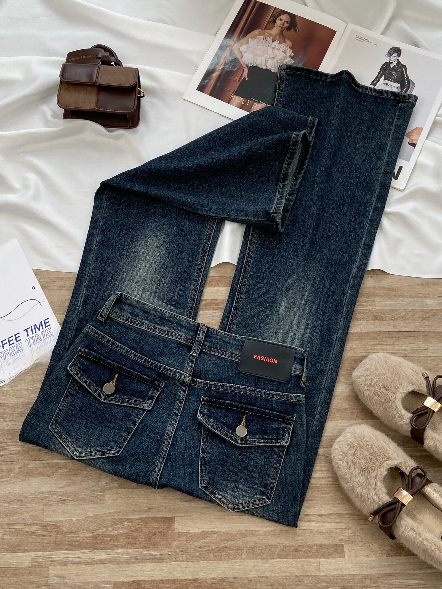 

Comfortable High Waist Bell Bot Denim Jeans Women's Sle Autumn 2025 New Flip ket Design Slim Fit Cotton Stretch Fabric