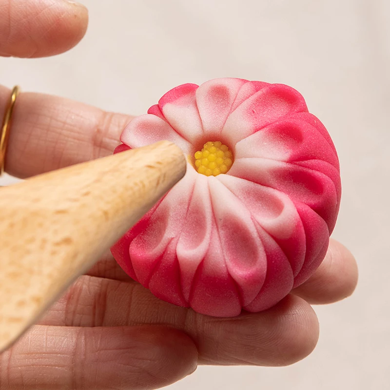 Japanese wagashi tool chrysanthemum core  wagashi mold