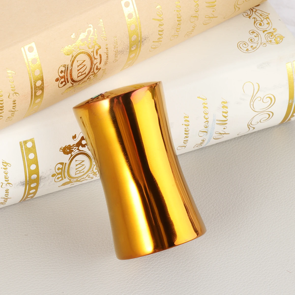 

Portable Toothpick Box Holder Stainless Steel Travel Jar Case for Party Wedding Banquet Birthday Dust Proof Chic Shape Design