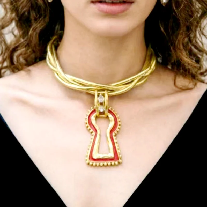 

Elegant Double-Color Metal Necklace And Earring for Women Exaggerated Personality Lock Design Daily Fashion Accessories