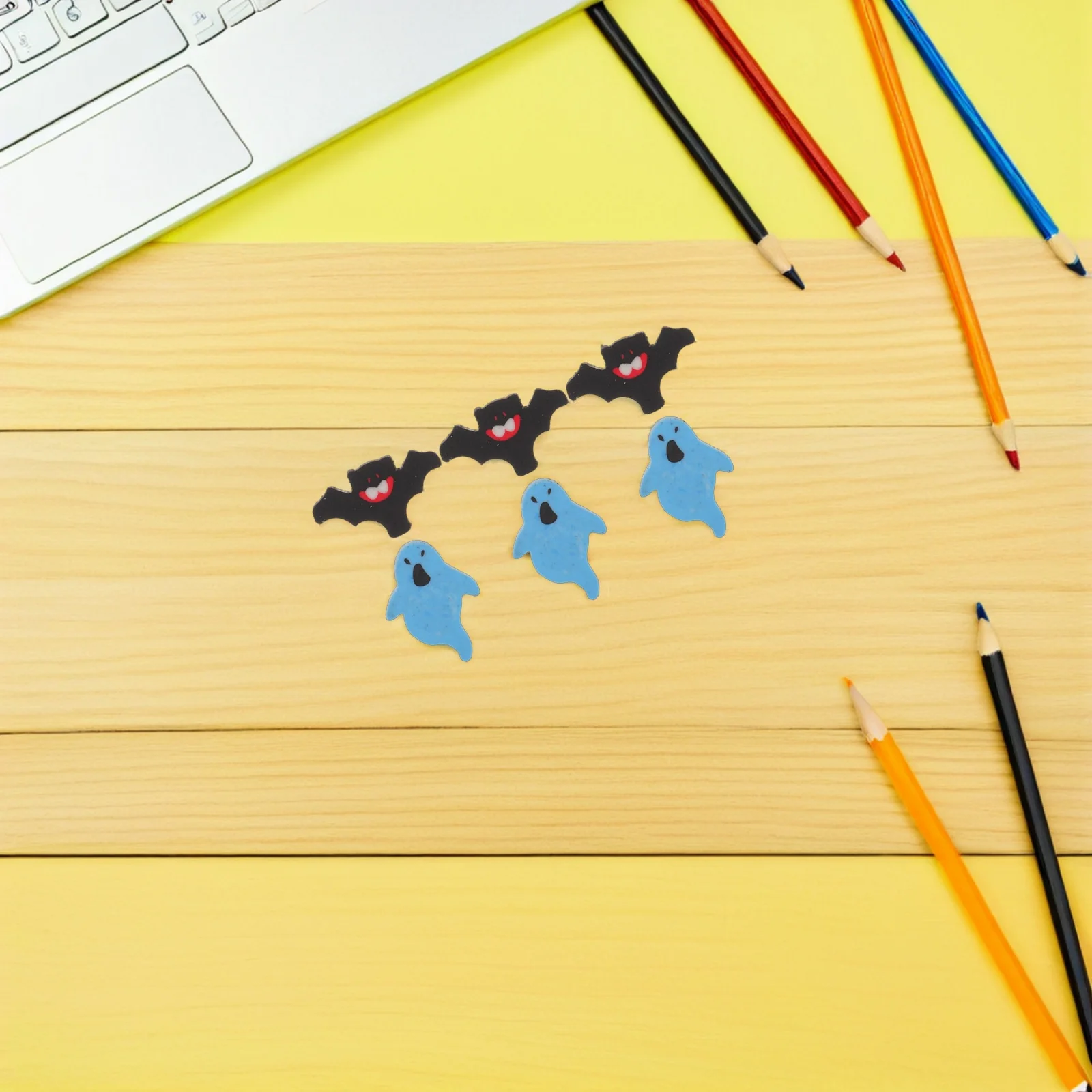 

200Pcs Halloween Mini Erasers Cute Novelty Small Bulk for Party Favors Goody Bag Classroom Rewards Ghost Erasers