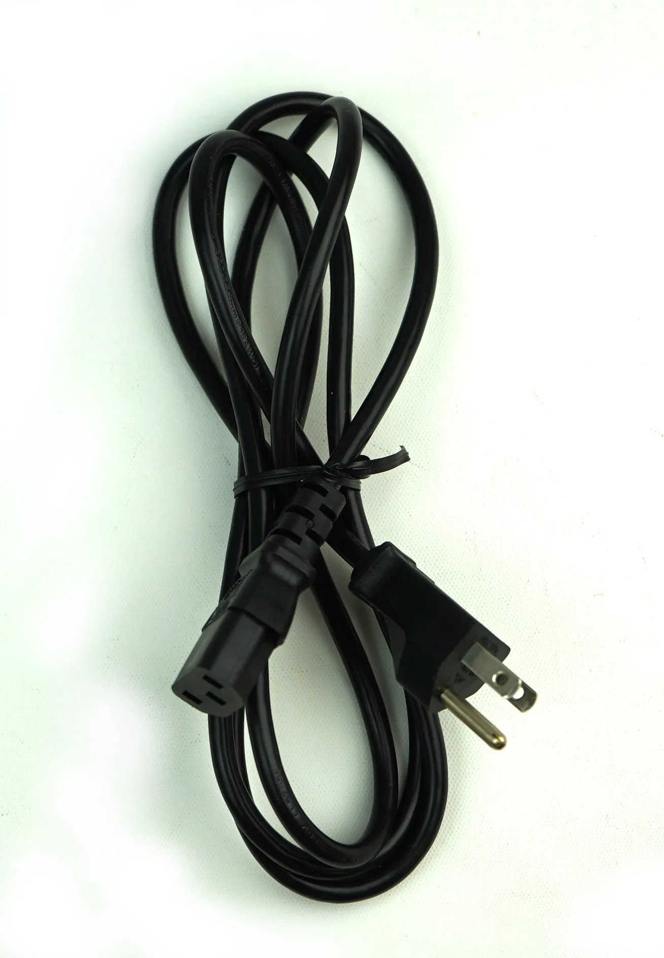 

Quiktron 2306-03130-006 Универсальный шнур питания — 6 футов — 18 AWG — NEMA 5-15P — IEC320C13