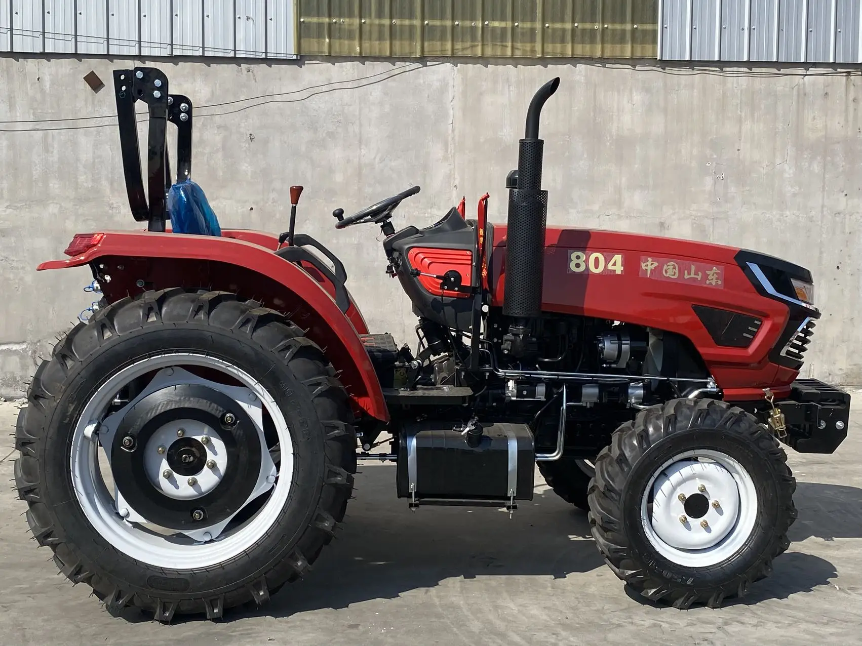 Customizable 58.8kW hydraulic rotary tiller 4x4 tractor compatible with 1850mm working width multi-purpose tiller enclosed cab