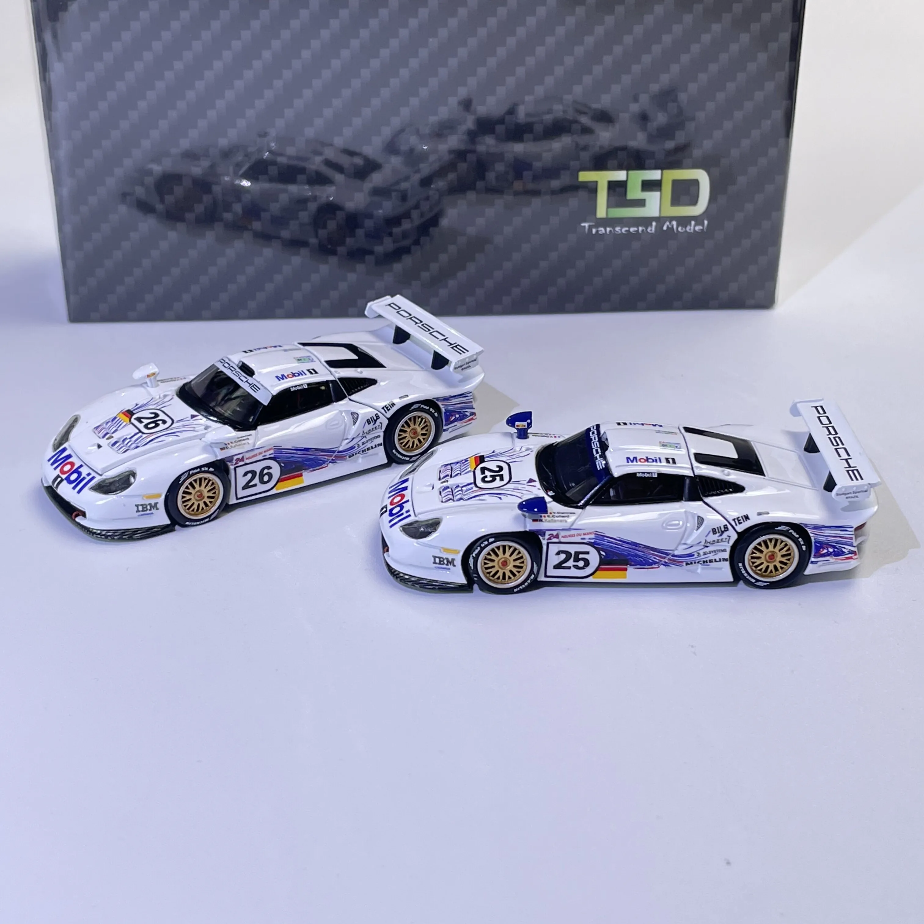 

Le Mans 911 GTI 24h 1:64 Alloy Car Model Simulation Ornament Limited Edition Collectible Gift