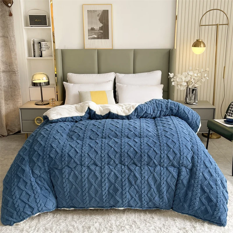 

MC Luxury Taffeta Duvet Comforter Double Sided Machine Washable Taffeta Face B Milk Velvet Comfortable Fashion Bedding King Size