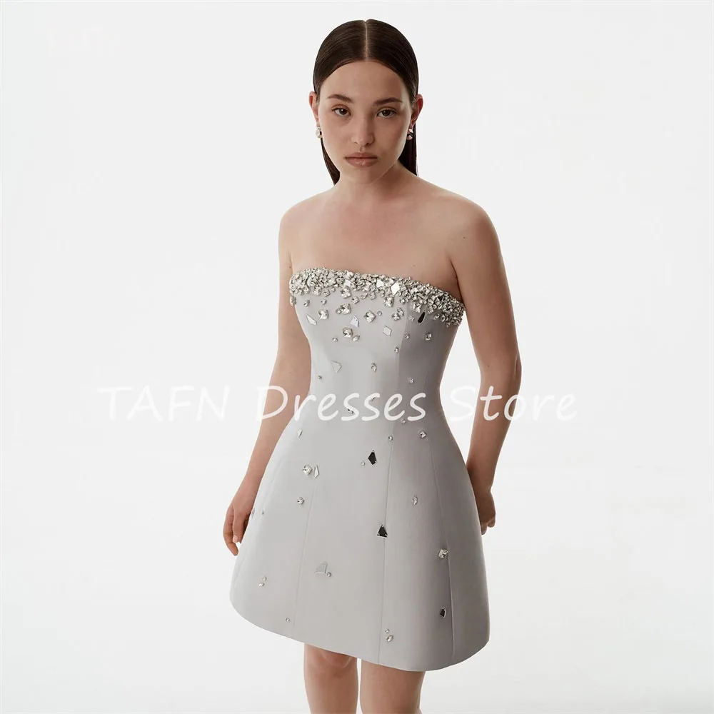 

TAFN A-Line Mini Prom Dresses Strapless Sparkly Diamonds Party Gowns Satin A line Short Above Knee Special Occasion Dress Custom