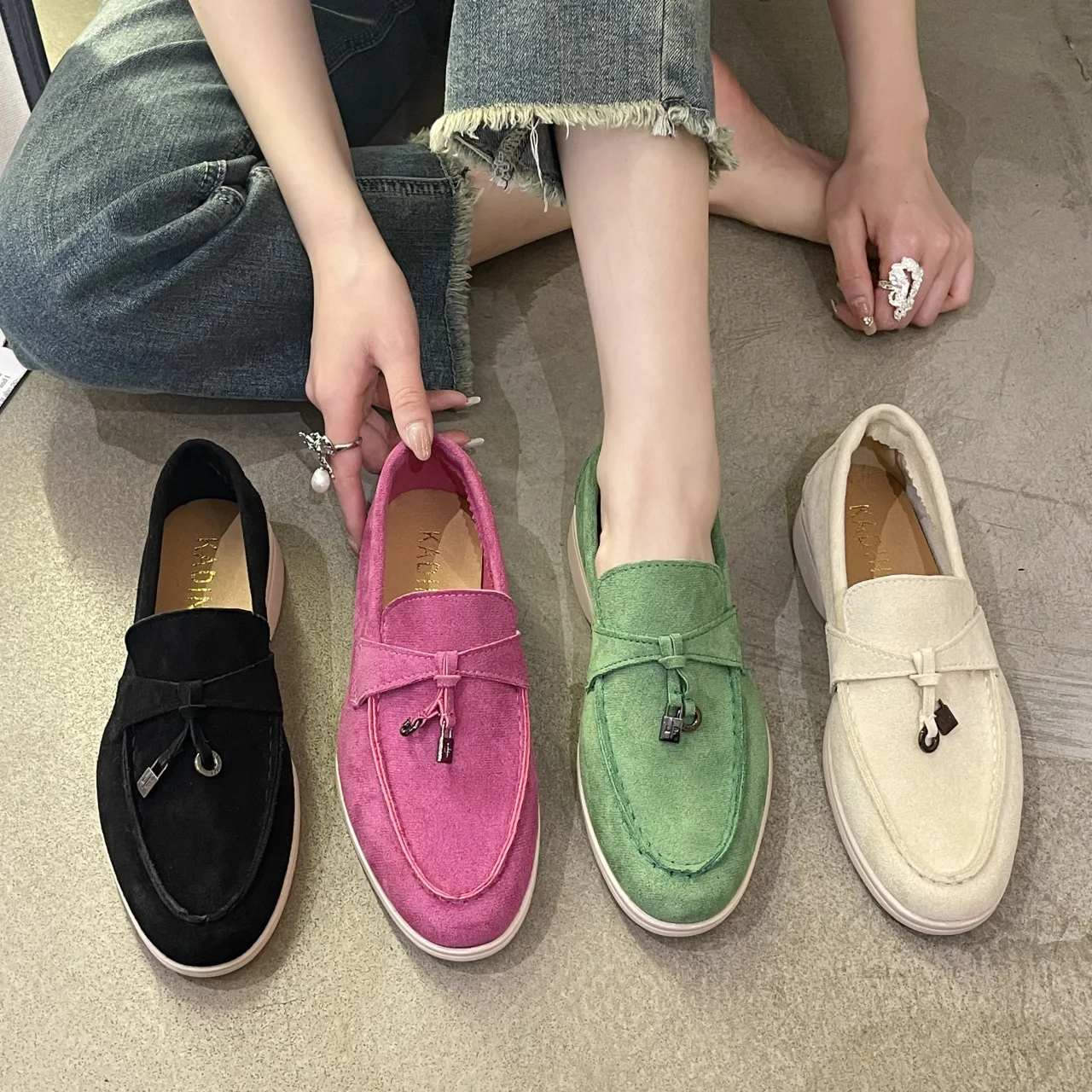 Summer Walk Loafers Women Flat Shoes Khaki Suede Leather Tassel Metal Lock Slip On Slippers Mules Driving Shoes Causal Moccasins