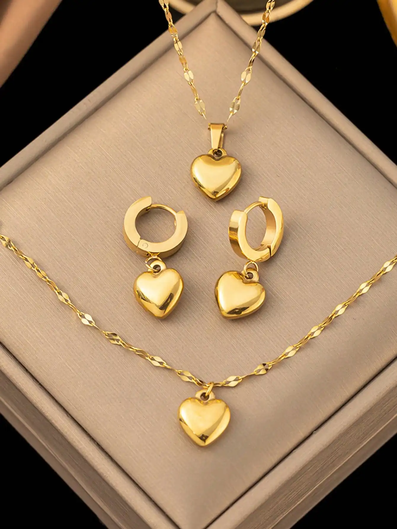1set 4 pcs stainless steel jewelry, including a necklace, ea