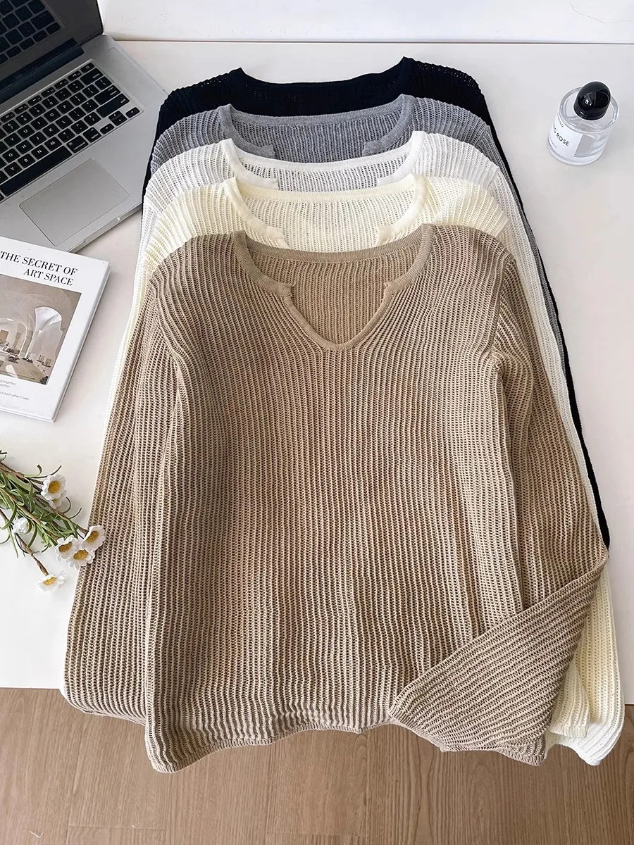 Maglione lavorato a maglia a maniche lunghe morbido e confortevole con scollo a v di base solido