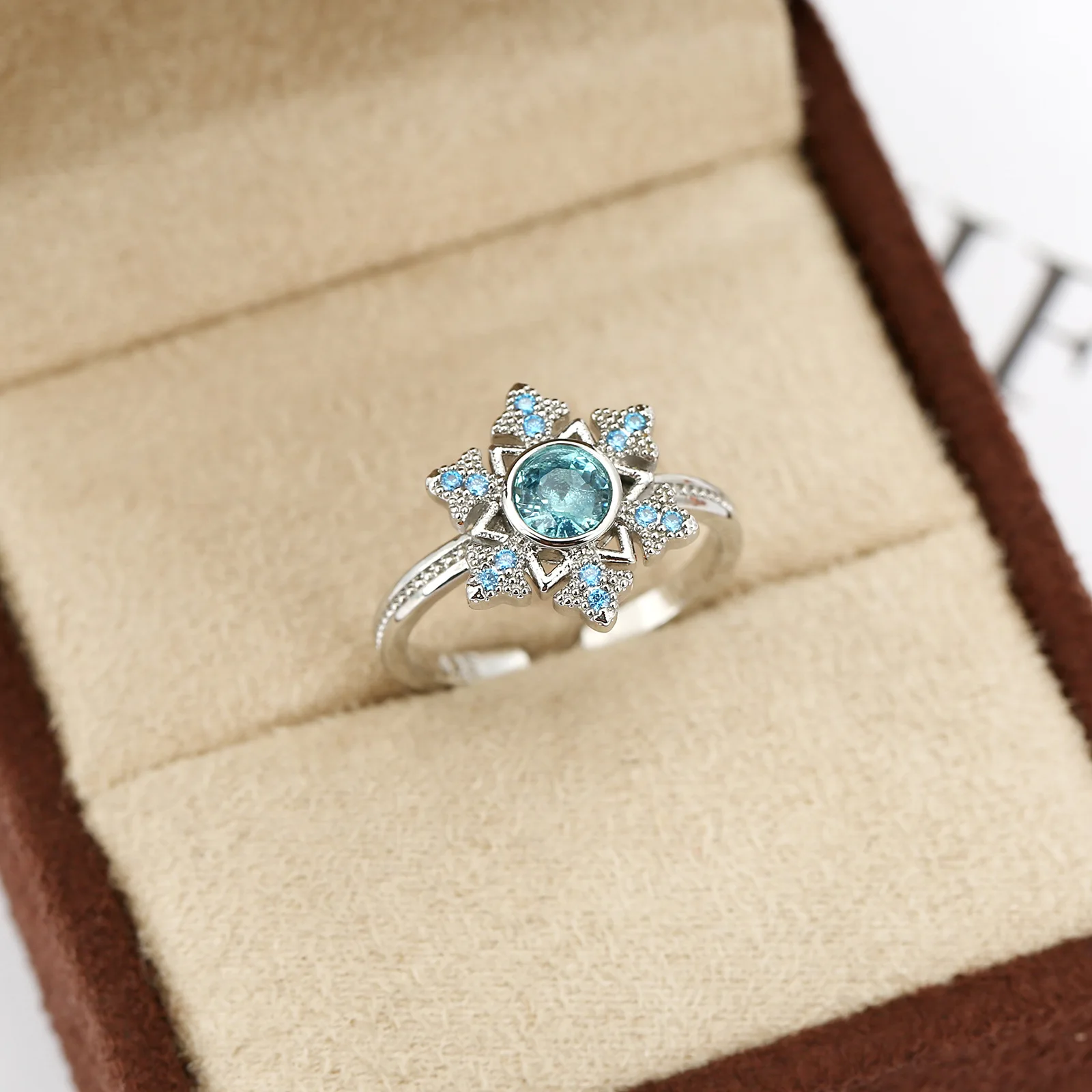 

Trendy Hollow Snowflake Finger Ring Shiny Blue Zircon Inlaid Adjustable Opening Ring Elegant Ladies Daily Ornament