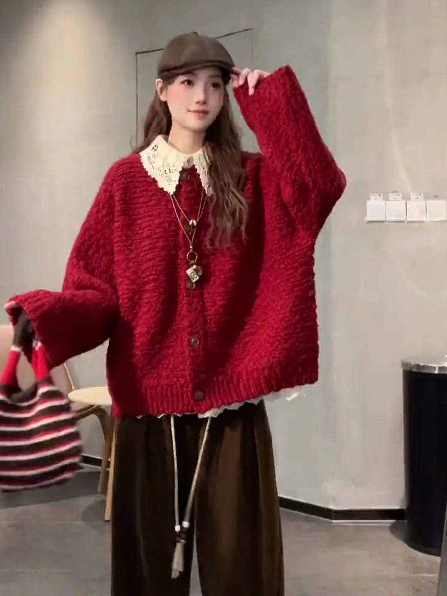 

Новый год, красный свободный вязаный свитер-пальто, женский, осенне-зимний, мягкий, повседневный, в стиле кэжуал, для новогоднего сезона, модный женский топ