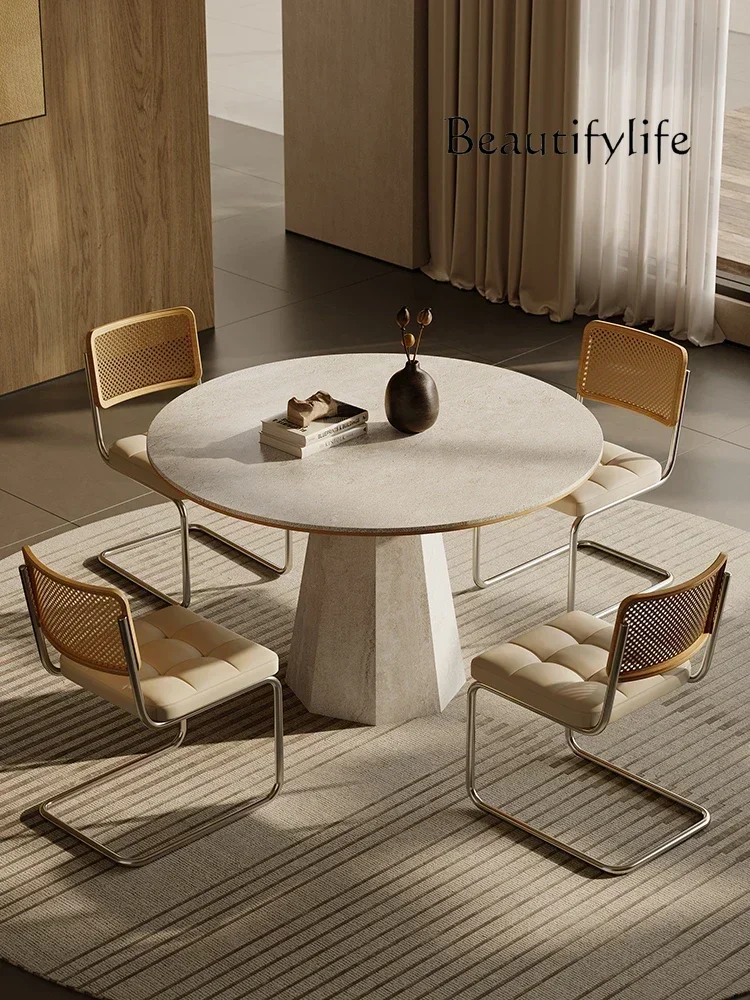 

A Travertine Round Dining Table New Restaurant Italian High-end Full Rock Slab Round Designer Minimalist Dining Table