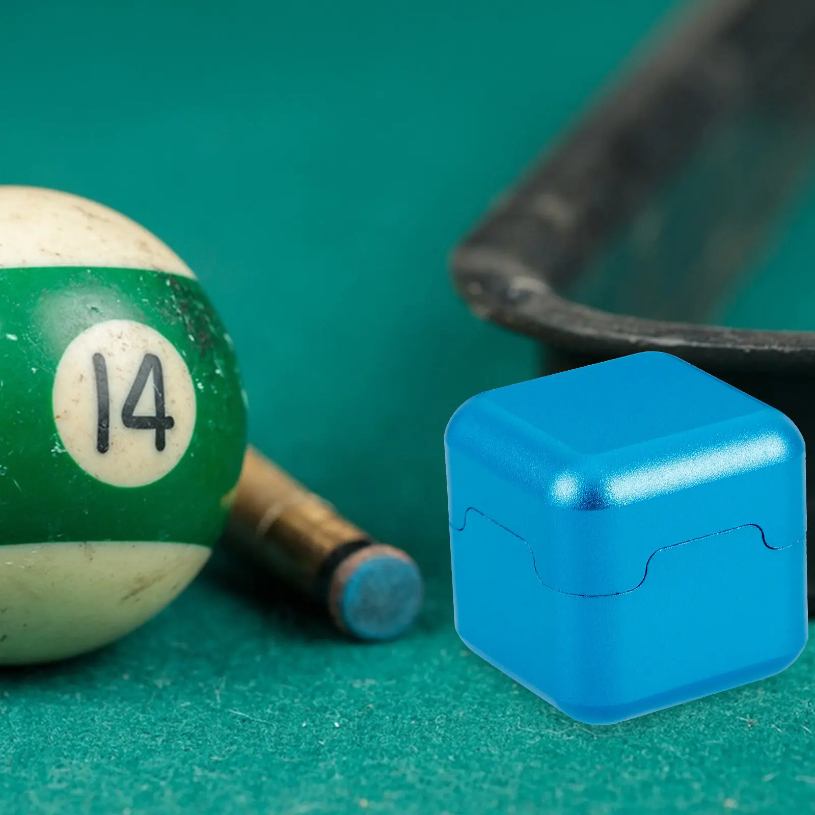 

Cue Chalk Holder Aluminum Billiard Accessory Secure Metal Clip Nonmagnetic Base Multi Functional Storage for Pool Cue Tip Chalk