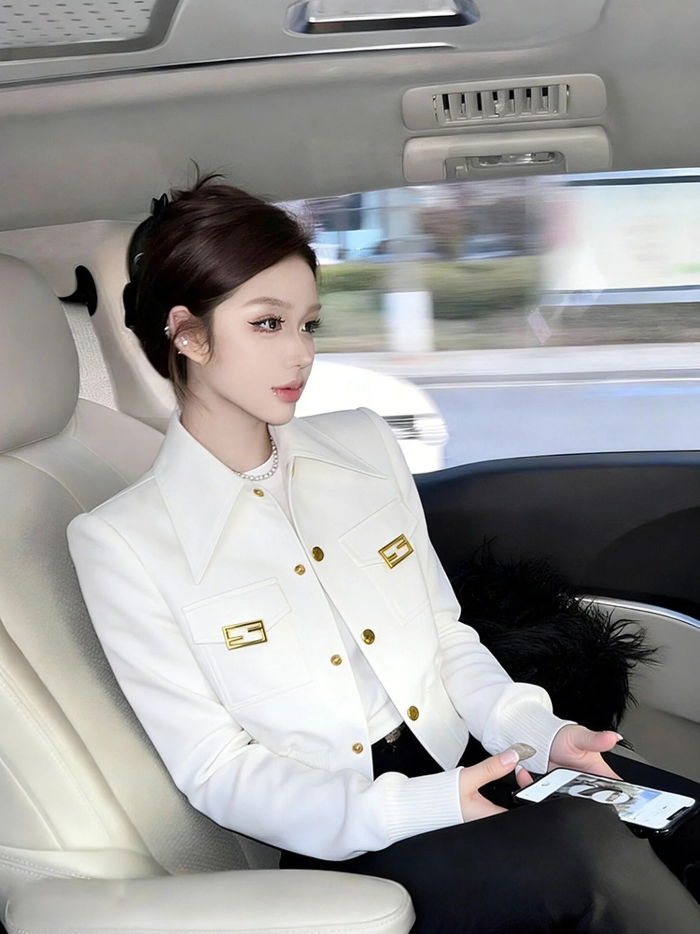 White Short Coat Women's Fashionable Large Collar Design Commute Open Cardigan Top High-End Sensation Small Fragrance Style