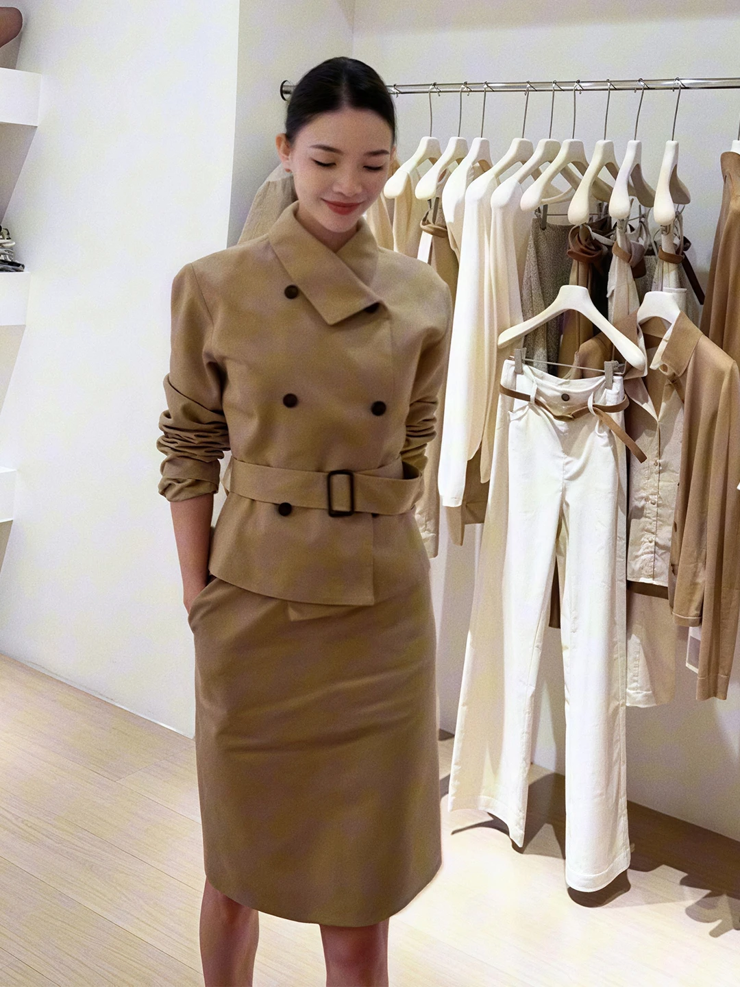 Fashionable Double-Breasted Two-Piece Set Women's Autumn High-End Little Capitalist Style Coat Short Outerwear Half Skirt