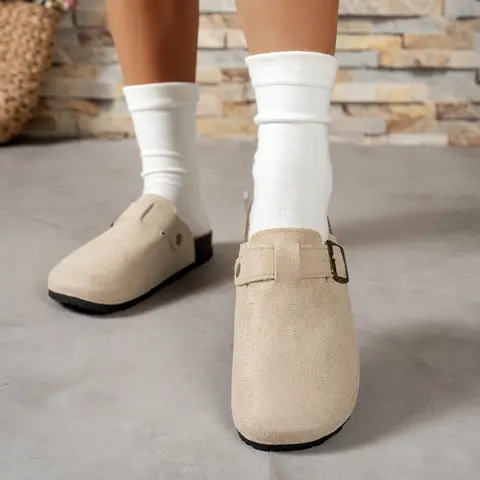 Large Size Fashionable Thick Bottom Slippers Retro Belt Buckle Easy Wear Outdoor Slippers round Toe Rubber Sole for Adults