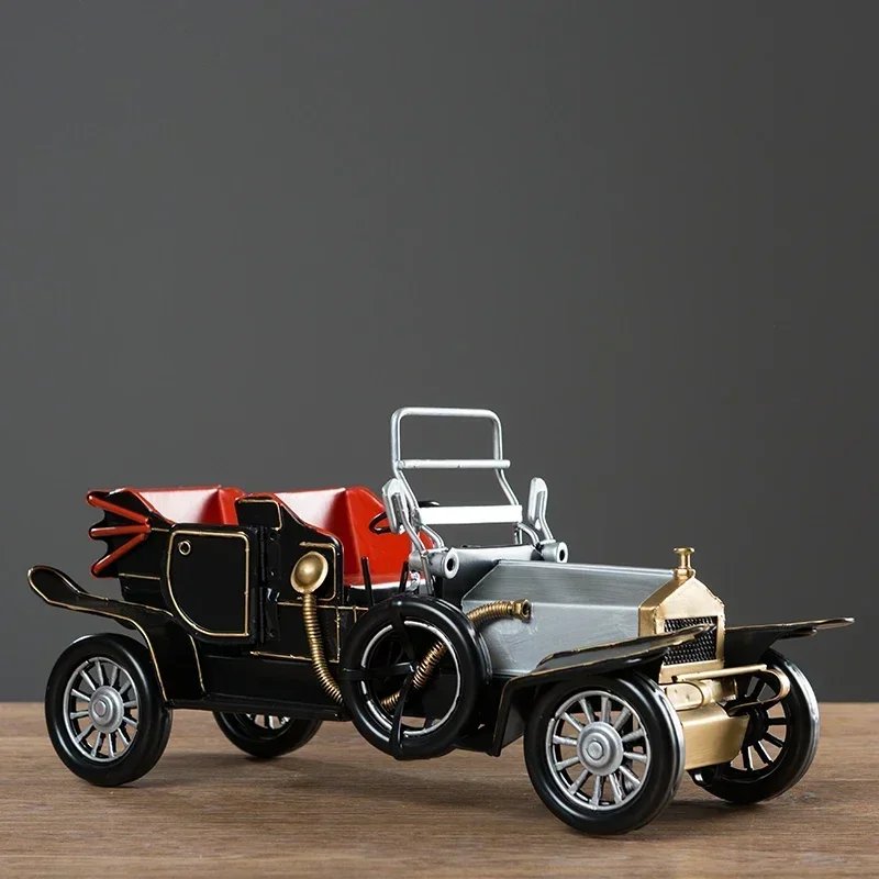 

Y Vintage Car Model Iron Desk Decoration, Semi-Handmade Retro Automobile Enthusiast Gift for Bar, Cafe, Office Decor