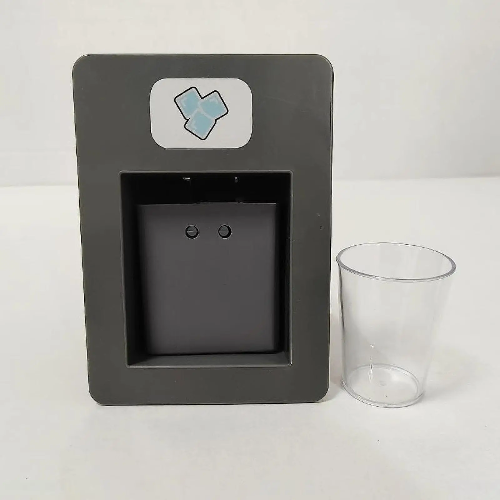 Pretend Play Ice Maker Toy with Fake Cubes Simulated Ice Dispenser Develop Motor Skill Improve Hand Eye Coordination Activity