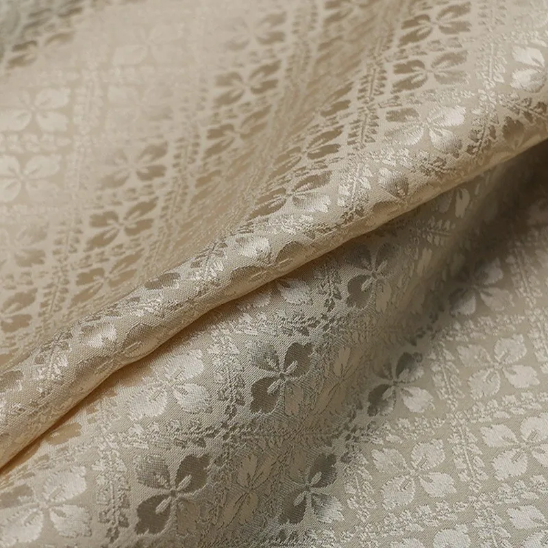 New Chinese-style Hanfu cheongsam and waistcoat fabric made of narrow-width regular silk four-sided flower