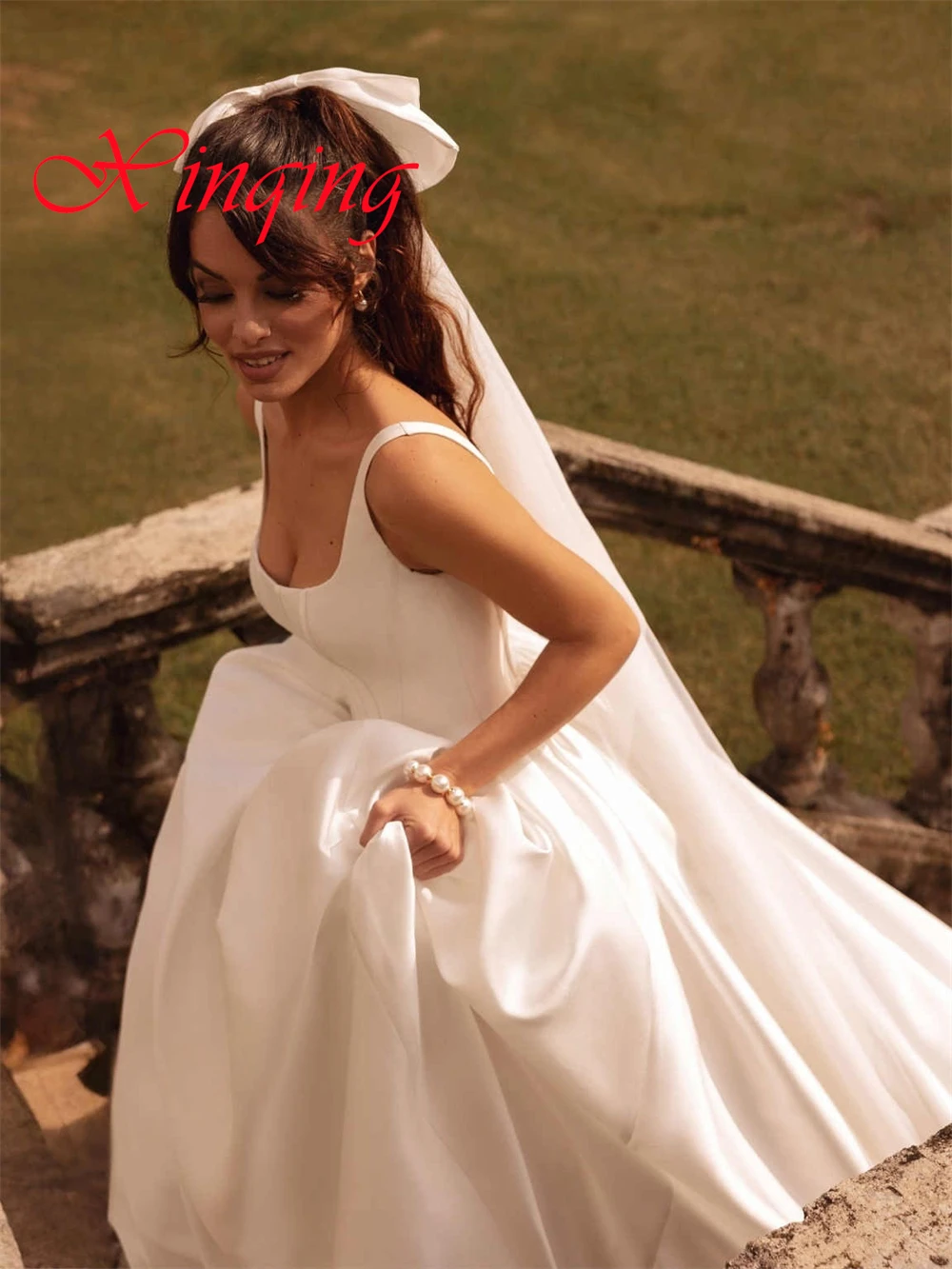 

Customized Romantic White Satin Wedding Dresses Strapless Sleeveless Heavy Industry Wedding Dresses Special Occasion Gowns