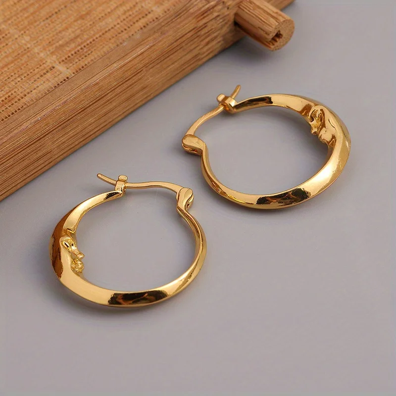 Chic Moon-Shaped Hoop Earrings - Durable Zinc Alloy - Versatile Accessory for Any Occasion - Ideal Gift for Women