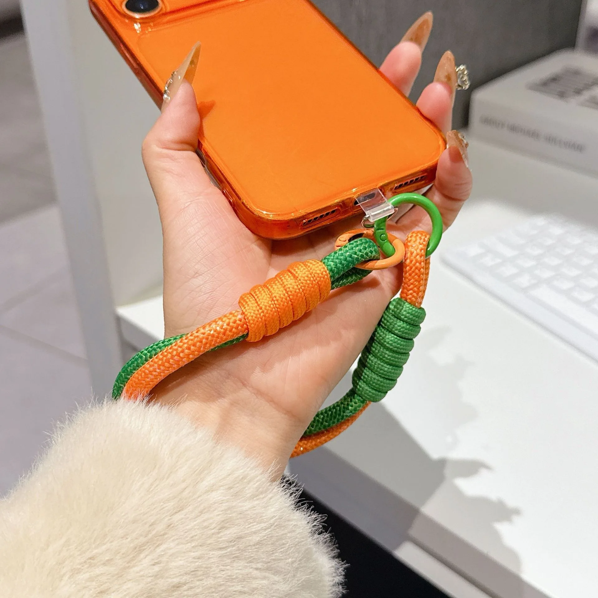 Cordon court minimaliste pour téléphone, porte-clés, sac portable, jouet, étui pour écouteurs, cordon tressé et breloques