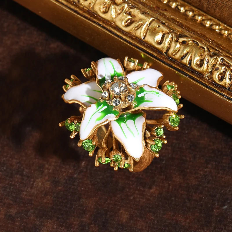 

Vintage Enamel White Green Lily Flower Rings For Woman Rhinestone Gold Color Luxury Designer Jewelry Charms Wedding New 2025