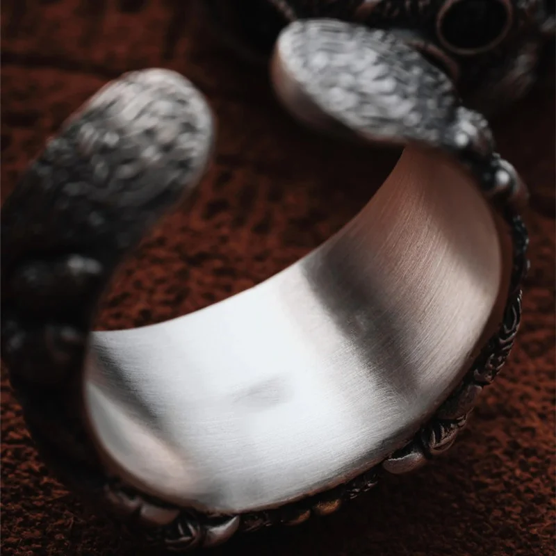 خاتم عنكبوت قافز من العقيق الأسود الأنيق والمخصص قابل للتعديل خاتم مفتوح نحاس مطلي كهربائياً للرجال والنساء