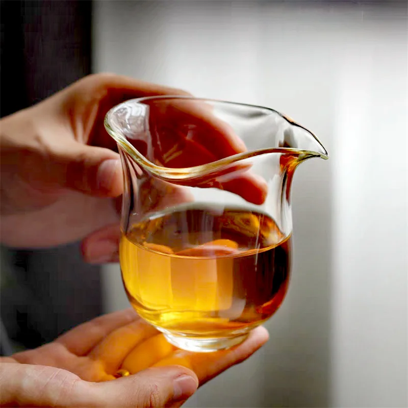 

180ML Anti Scalding Flaring Glass Fair Cup Heat-resistant Tea Serving Pitcher Kung Fu Tea Cup Chahai Chinese Tea Set Accessorie