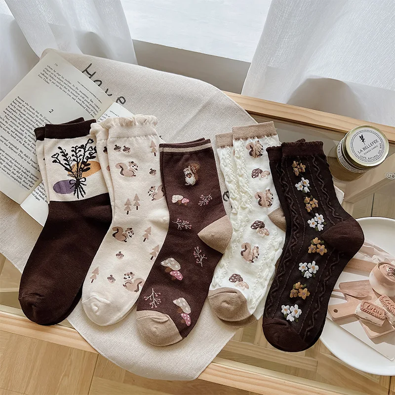 Nowe skarpetki damskie w stylu vintage Harajuku kwiatowy Retro Streetwear załogi skarpetki zwierzęta Cartoon japońskie Kawaii dziewczyny śliczne skarpetki damskie Sox