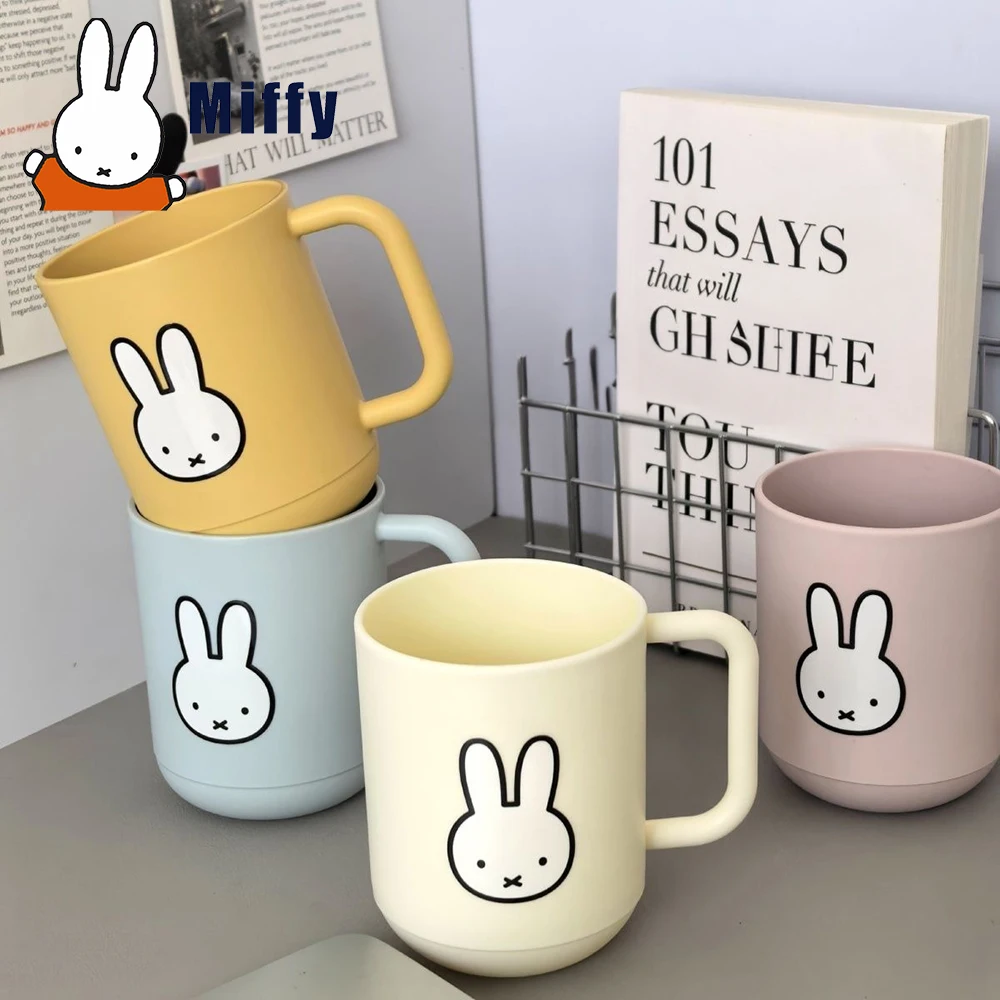 Kawaii Miffy Mundwasserbecher aus Kunststoff mit großem Kopf, niedlicher minimalistischer Stil, Zahnbürstenhalter, platzsparende Haushaltswaren, Mädchen-Geschenk