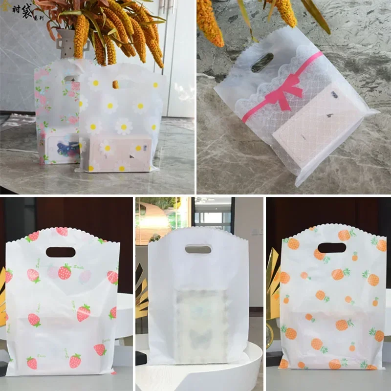 50pcs Curved Wave Edge Handbag Customized Plastic Thick Shopping Bag for Clothing Stores Cosmetic Snack Packaging Pocket