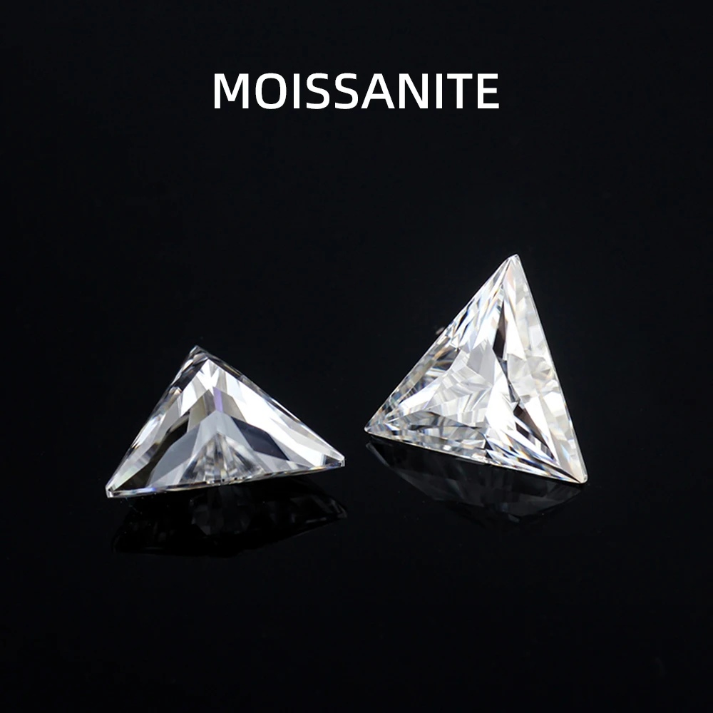 2 pieces of right triangular moissanite, D color, VVS1 clarity, suitable for setting and making jewelry.