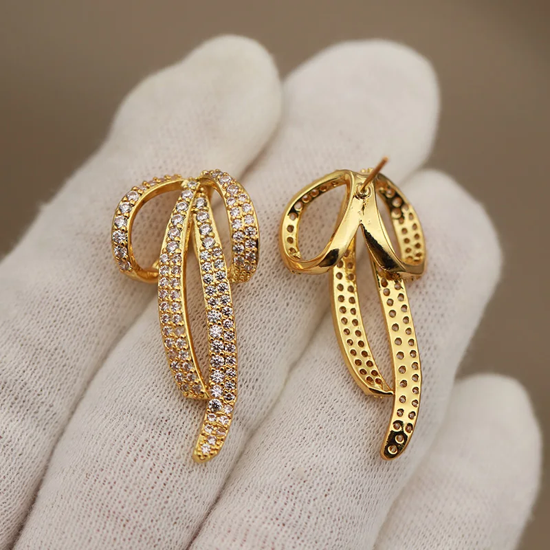 New Sight Design Unique Metal Crystal Bowknot Stud Earrings for Women Fashion Brand Brand Vintage Crystal Earrings Gift