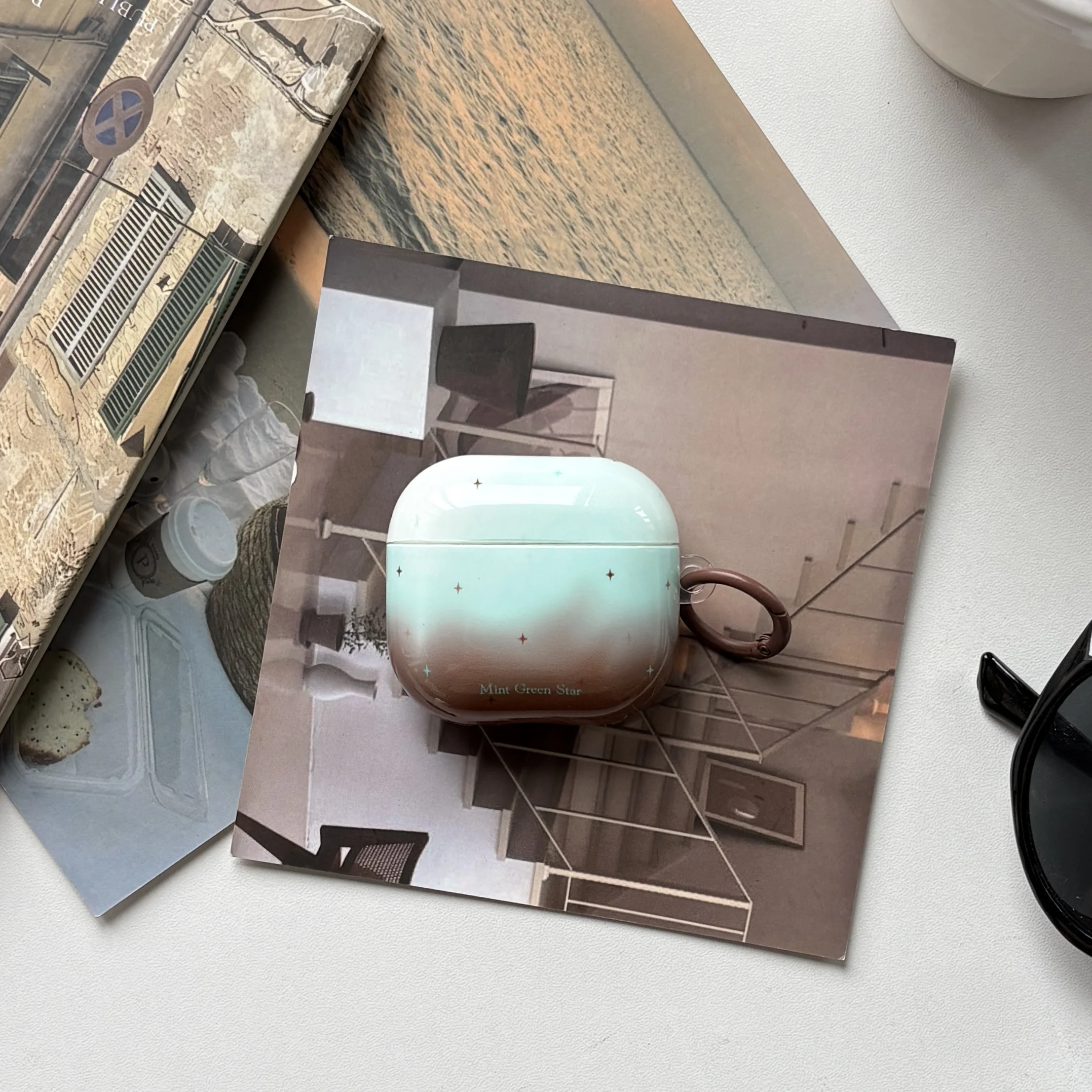 حافظة سماعة أذن بنية متدرجة باللون الأخضر النعناعي مع حلقة بنية مناسبة لأجهزة AirPods Pro3 Pro2 1 2 3 4 Pro