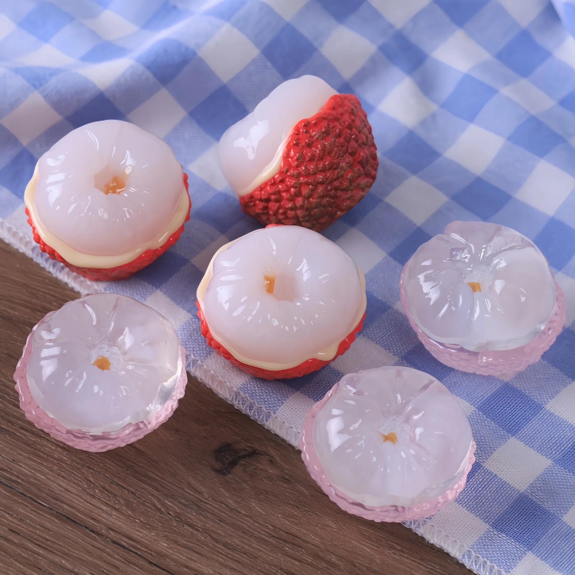 3pcs Mini Peeled Lychee Model DIY Resin Fruit Lychee Miniature Food Accessory Pendant Desktop Decoration Craft Ornament